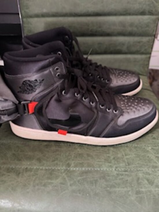 Jordan 1 Retro High Utility Stash Sneakers (Pre-Owned) in Dim Gray Sz12 ($175) main image 10